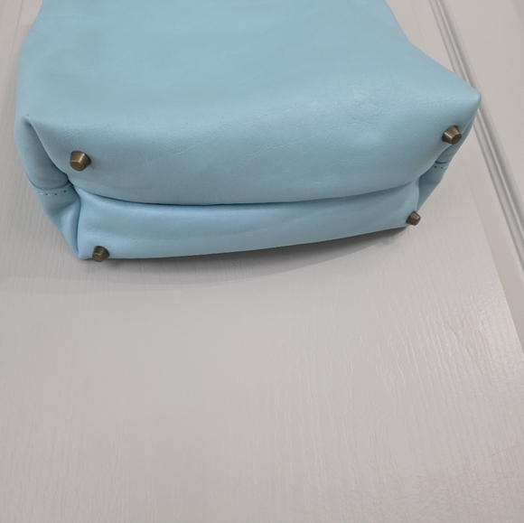 Portland Leather Crossbody Tote - Picture 4 of 12